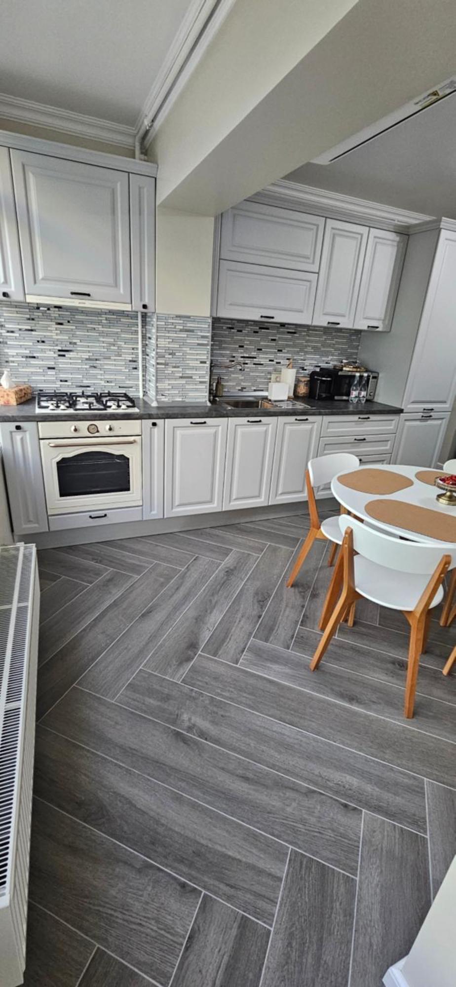 White Rezidence II Apartment Curtea De Arges Exterior photo
